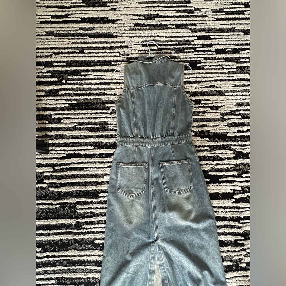Urban Revivo Split hem sleeveless denim dress - Picture 7 of 7